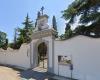 un homme fait irruption dans un monastère espagnol et blesse mortellement un moine franciscain