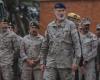 Le roi Felipe avec les forces armées déployées pour aider les victimes de Valence