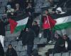 malgré l’interdiction, des drapeaux palestiniens ont été brandis au Stade de France