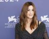 Monica Bellucci est à couper le souffle dans une robe fendue Elie Saab coûtant plus de 1000 euros