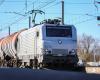 Un train percute un véhicule arrêté à un passage à niveau