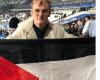 Qui est ce journaliste qui est entré hier soir au Stade de France avec un drapeau palestinien malgré l’interdiction et a envoyé sa photo à Bruno Retailleau ?