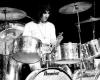 un jeune de 19 ans remplace Keith Moon à la batterie après une grave maladie