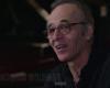 son beau cadeau à Jean-Jacques Goldman pour le remercier de La chanson des Restos (Zaptv)