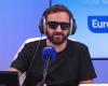 “Je me sens…”, il explique pourquoi il porte des lunettes de soleil sur Europe 1