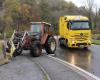 la coordination rurale de Haute-Garonne bloque les camions à la frontière espagnole à Fos