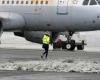 Aéroport de Bruxelles à l’arrêt à cause de la neige, le personnel n’a pas trouvé… le chasse-neige