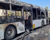 Encore un bus qui prend feu à quelques mètres du Palais Royal