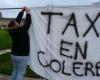 près de 500 taxis manifestent autour de l’Assemblée nationale à Paris