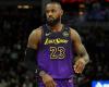 LeBron James se bat alors que les Wolves humilient les Lakers ; Jaylen Brown aide Miami à battre Boston en NBA 2024-25