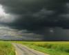 Nuages ​​bas assez denses avec formations brumeuses