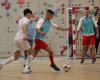 Les pompiers de l’Ariège à l’entraînement de futsal, pour remporter leur championnat de France qui se déroule les 8 et 9 février près de Foix