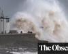 Les ravages de la tempête Darragh ne sont pas encore terminés alors que les vents forts continuent de traverser le Royaume-Uni.