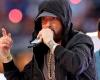 Eminem rend hommage à sa mère sur scène, une semaine après sa mort