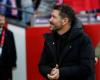 Simeone déballe le cadeau de Noël