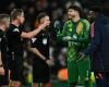 Deux stars de Manchester United en colère ont été aperçues en train d’affronter l’arbitre après la défaite contre les Spurs.